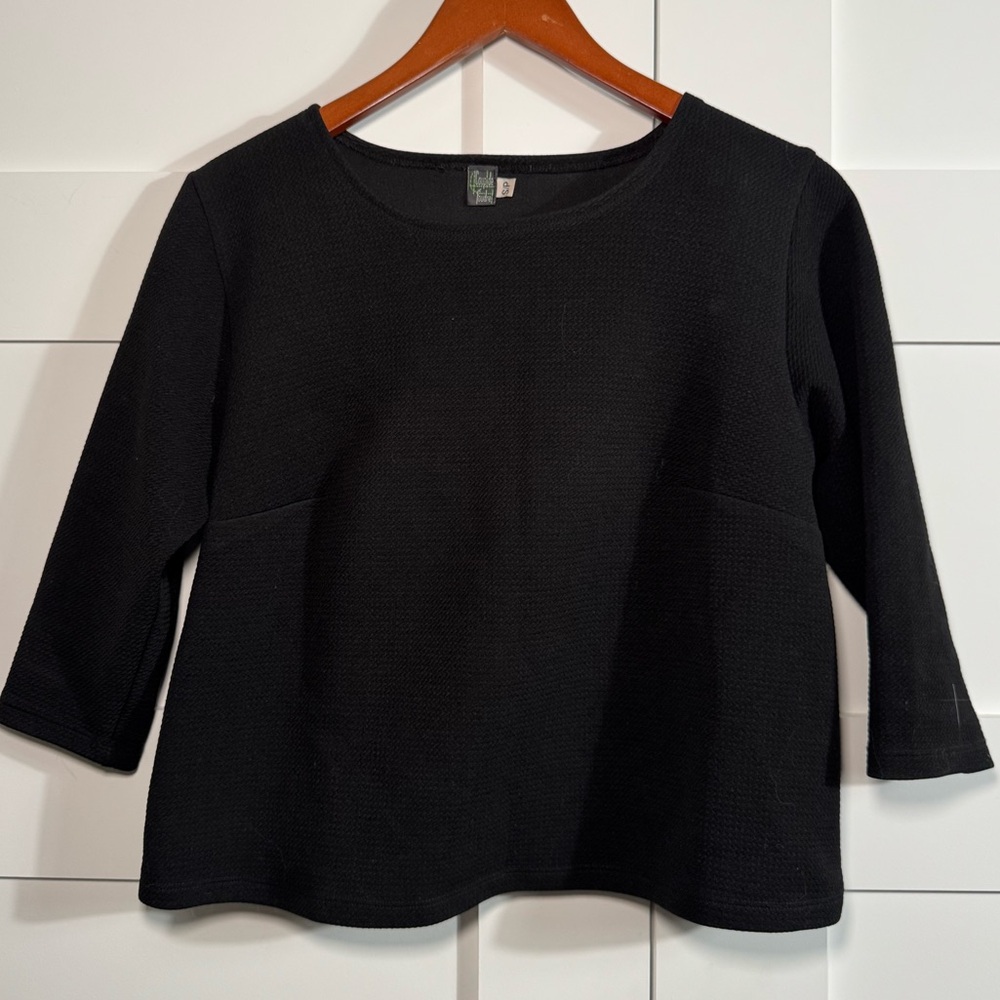Black 3/4 sleeves top
